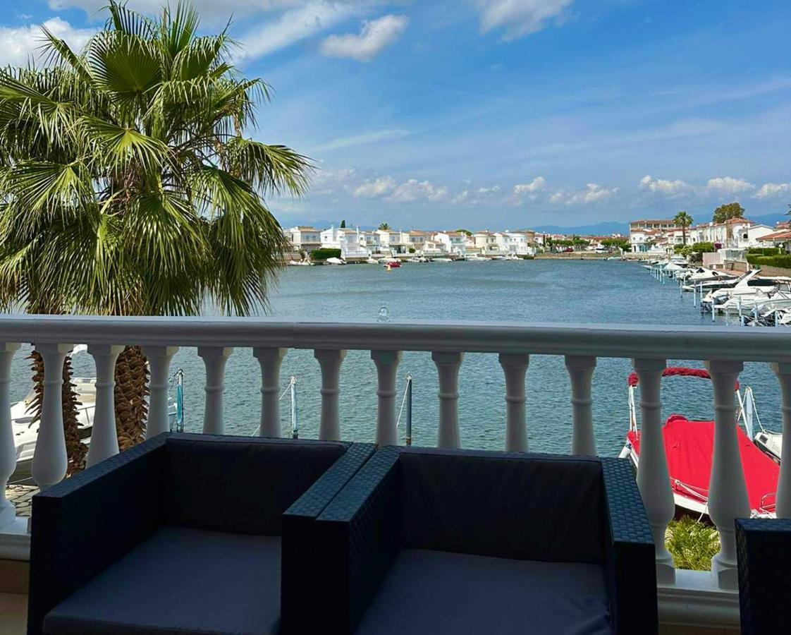Apartamento En El Canal De Empuriabrava IIアパートメント エクステリア 写真